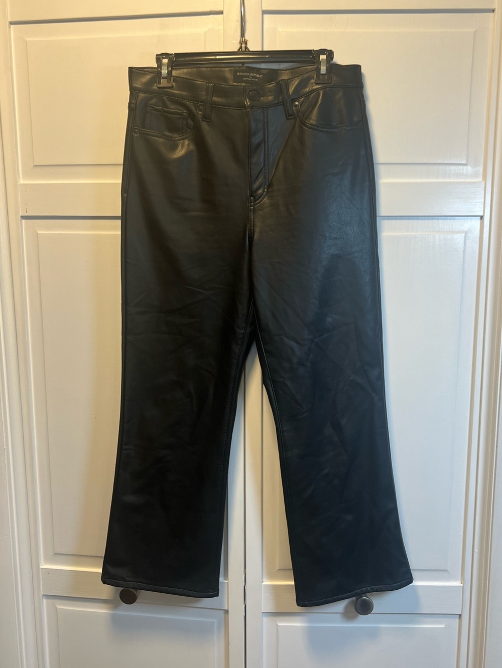 Banana Republic Women’s Black Faux Leather Cropped Bootcut Pants Size 30/10